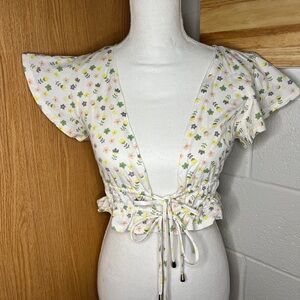 Princess Polly tie front floral crop top size 4